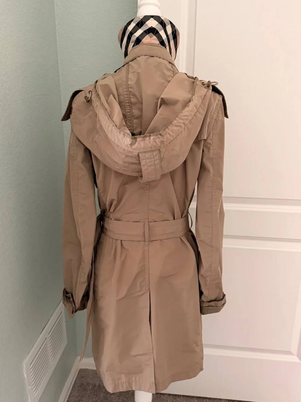 Burberry Brit Women's Trench Coat - Picture 5 of 6
